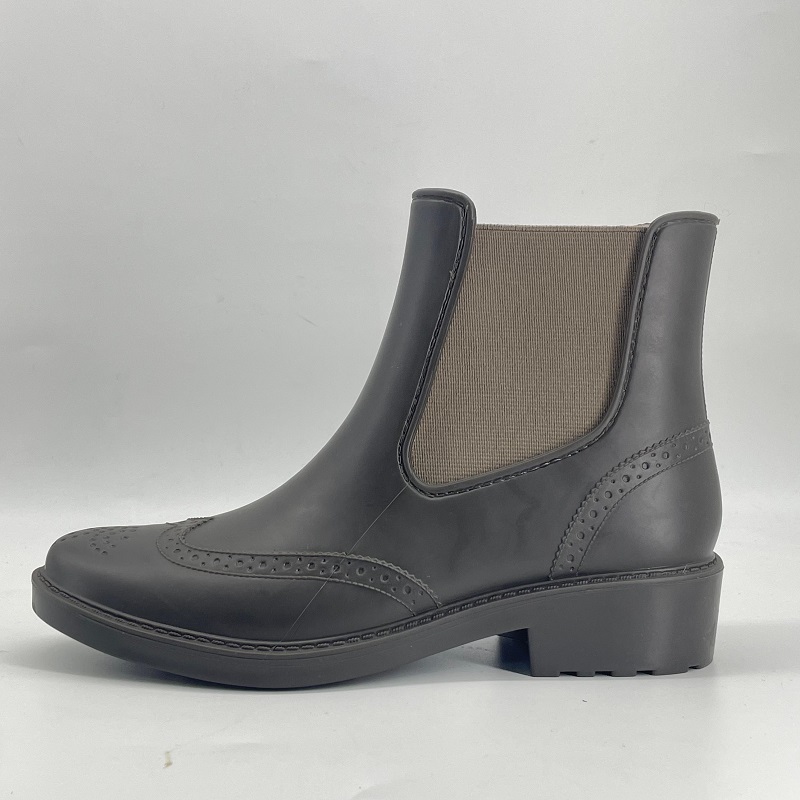 Vintage brown with brogue carvings Chelsea style short  rain boots