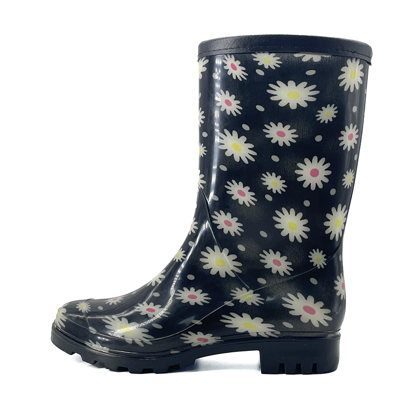 Daisy Fresh Pattern Black Rain Boots