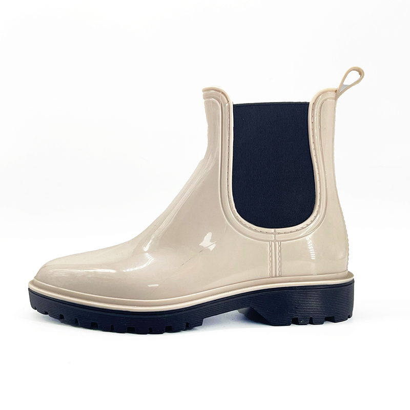 Minimalist beige short rain boots with elastic and leather style