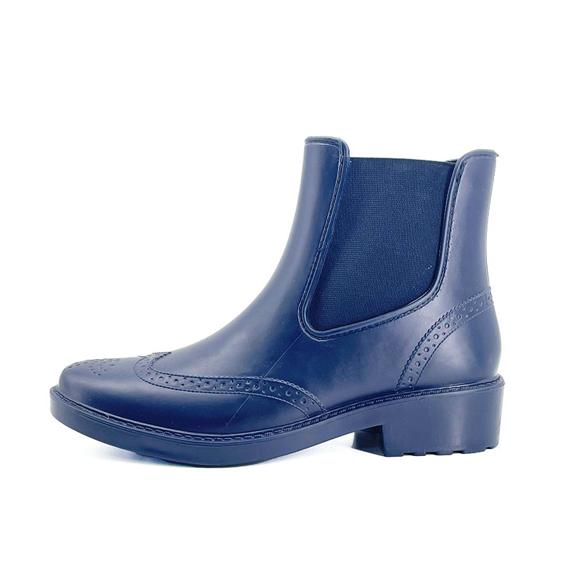 Vintage deep blue  with brogue carvings  Chelsea style short  rain boots