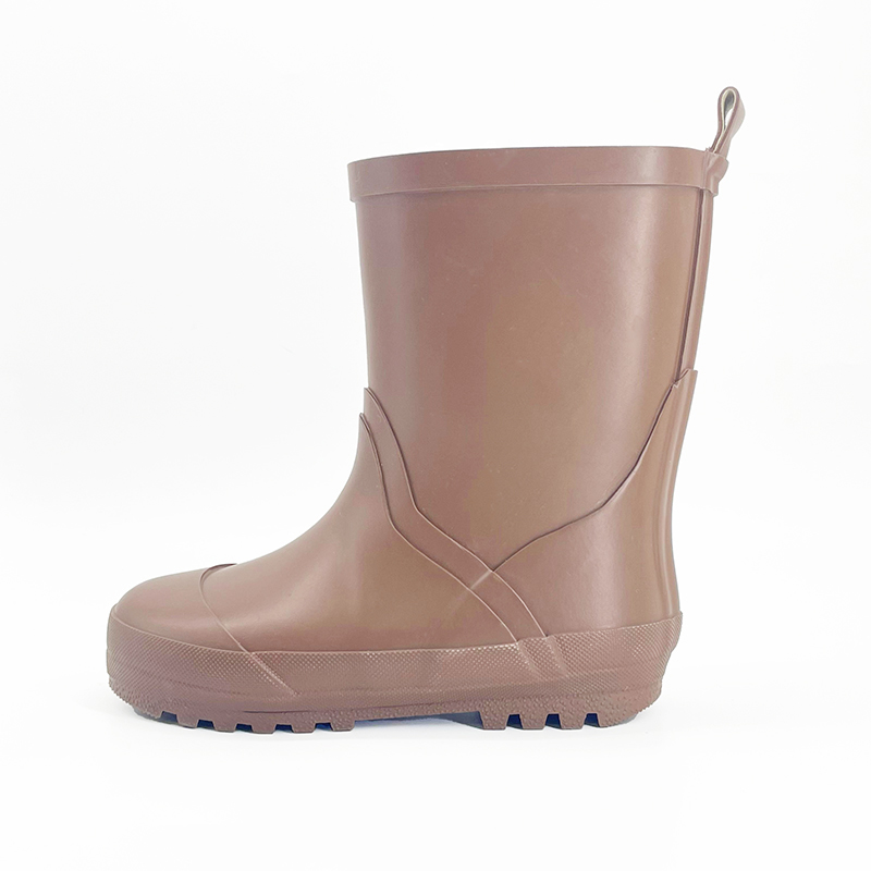 Brown splice matte rubber fashionable rain boots 