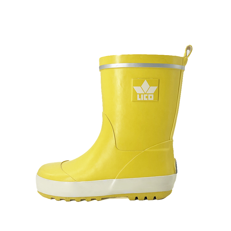 Yellow retlective splice matte rubber rain boots 
