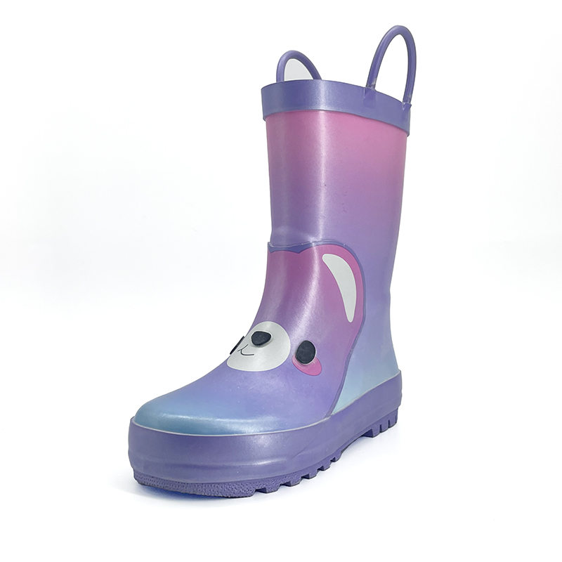 Transitional color in bear matte rubber handled rain boots